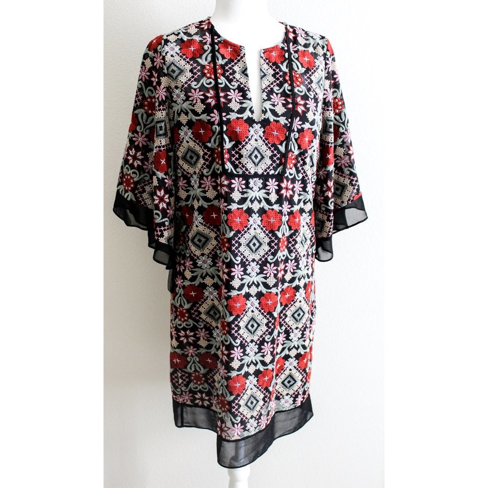 NWT BCBGMaxAzria Tati Embroidered Floral Shift Dress